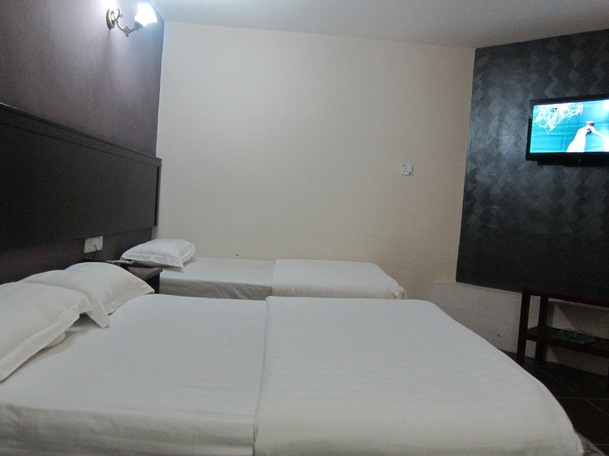 Oriental Inn Кучинг Экстерьер фото